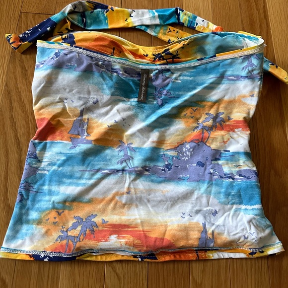 Tommy Bahama Tropical Tankini with built-in bra. NWOT size small - Picture 3 of 3